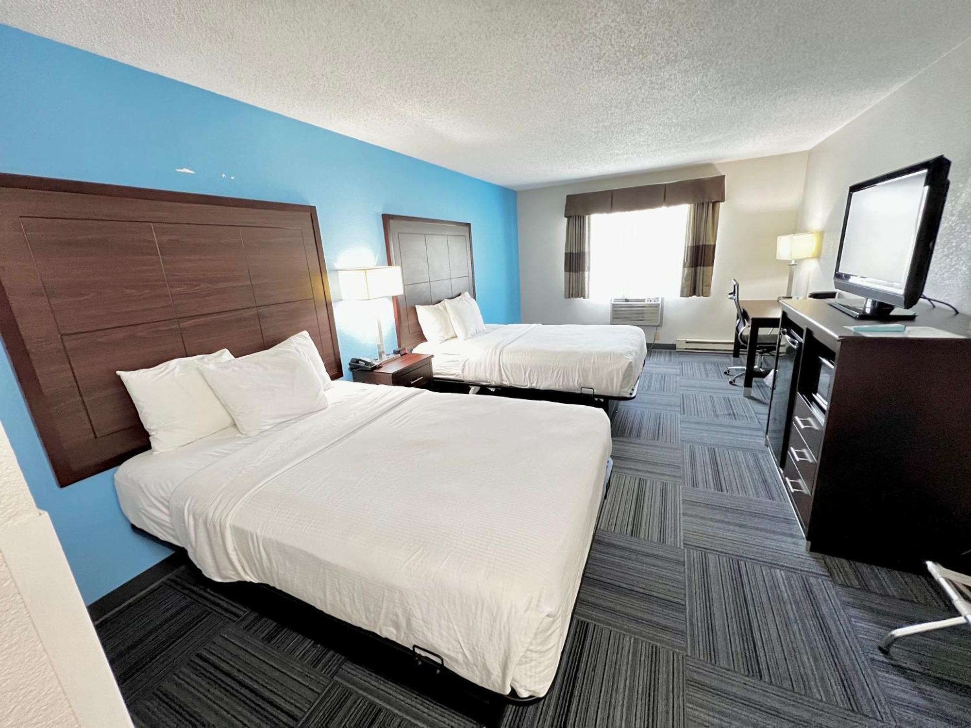 Baymont By Wyndham Marinette Hotel Exterior foto
