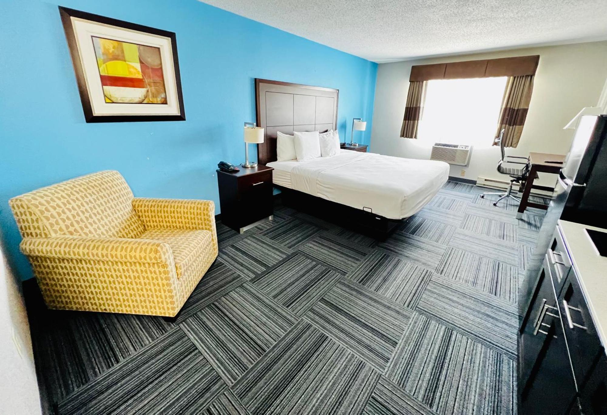 Baymont By Wyndham Marinette Hotel Exterior foto